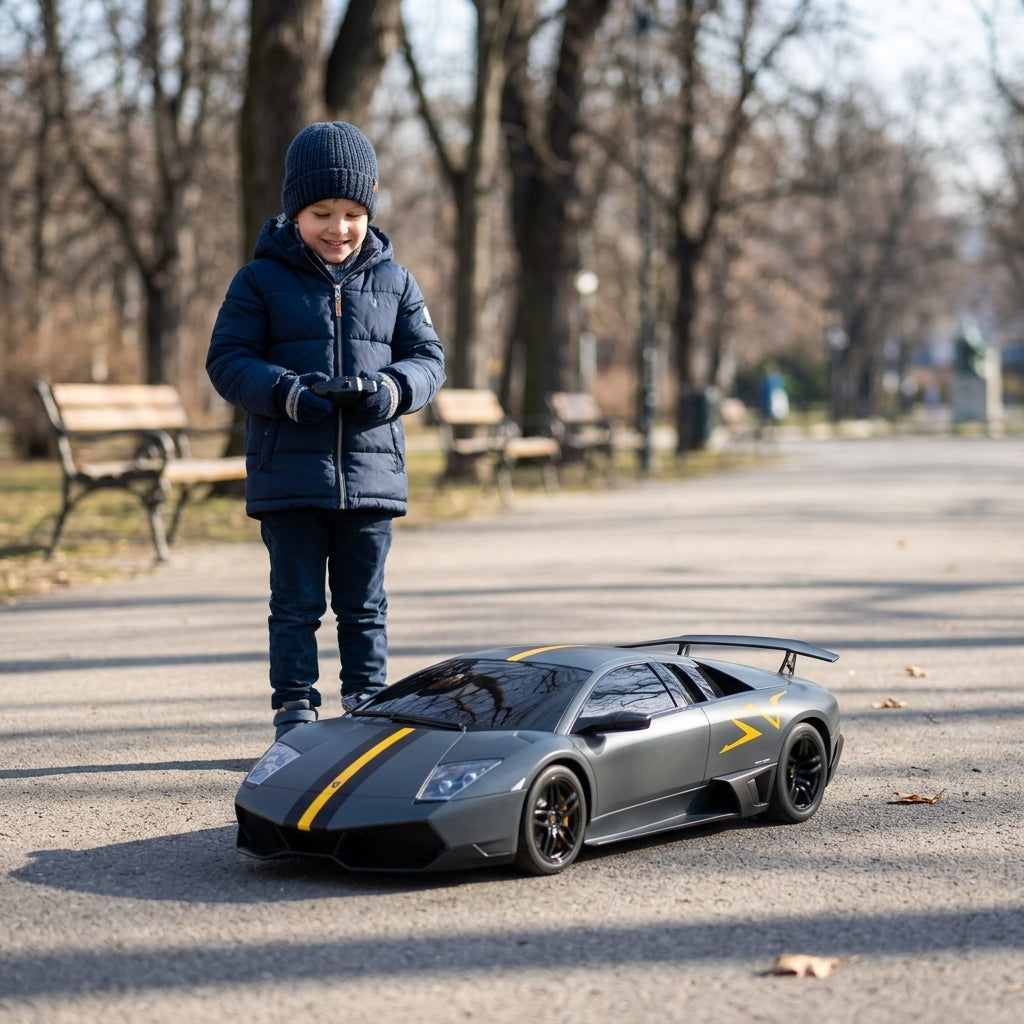 Auto Murciélago na daljinski na stazi u gradskom parku
