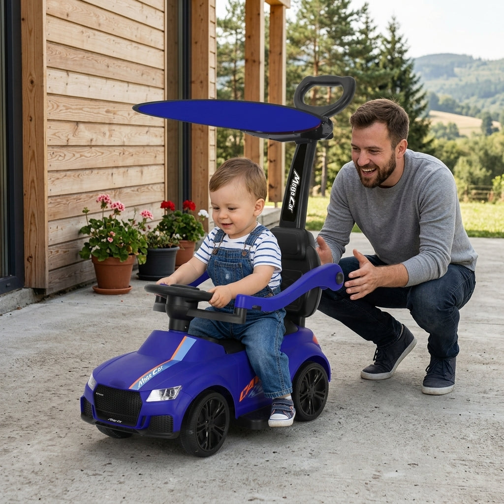Auto guralica plava sa tendom i ručkom na popločanoj stazi vikendice dok dete vozi odgurivanjem